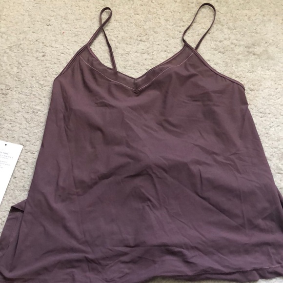 Lululemon tank retired style - Picture 1 of 5